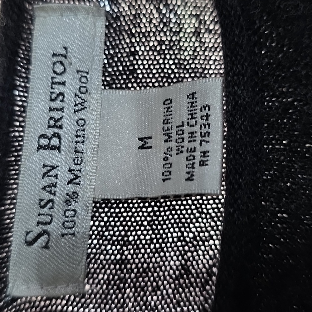 NWT Susan Bristol Womens 100% Merino Wool Sweater Black Rolled Hems Cozy Sz M - Picture 2 of 11